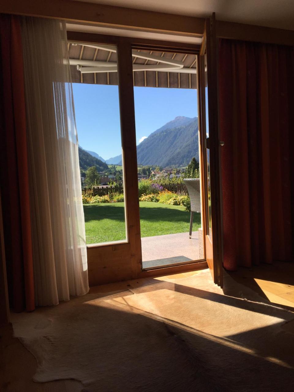 Appartements Zerzer Ried im Oberinntal Luaran gambar